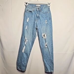 MUSELOOKS relaxed mom jeans distressed light blue jeans sz 1